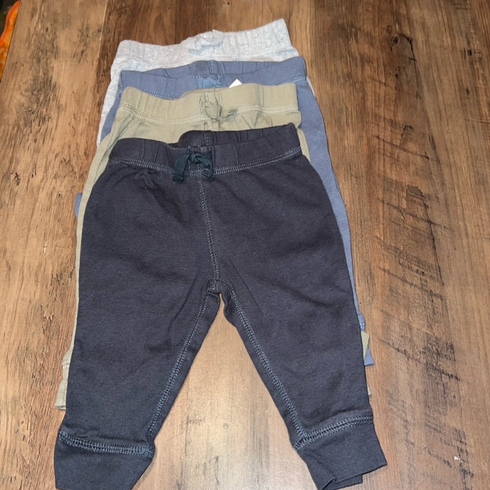 Carter’s cotton pants bundle size 6 months